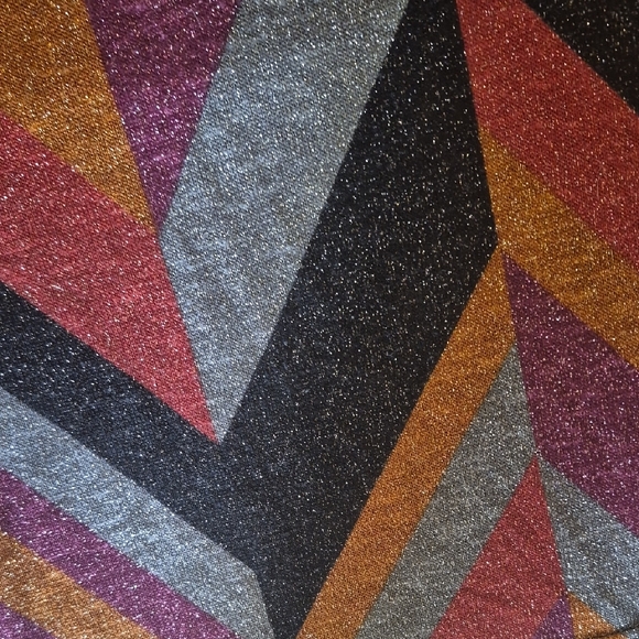 ECI Chevron Cold Shoulder Top - Burgundy, Orange, Black Shimmery Metalic Large - Picture 5 of 6